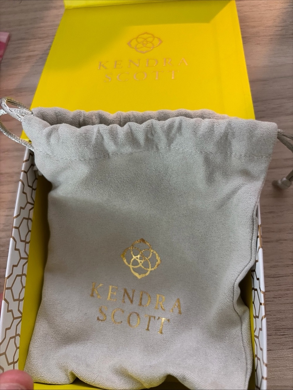 Kendra Scott Lori Rose Gold Statement Necklace Gold over Brass NWT - Picture 5 of 5